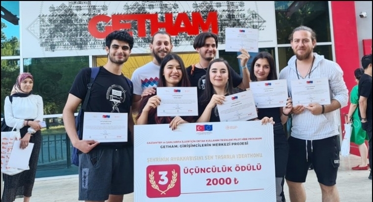 HKÜ’lü öğrenciler