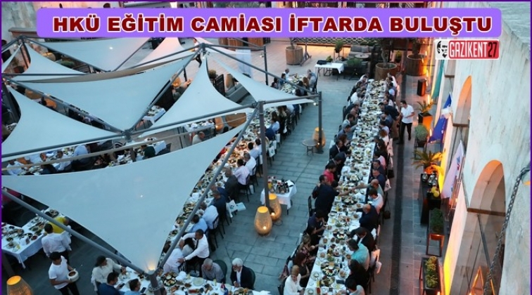 HK&Uuml;&rsquo;n&uuml;n iftar yemeğinde eğitimciler bir araya geldi