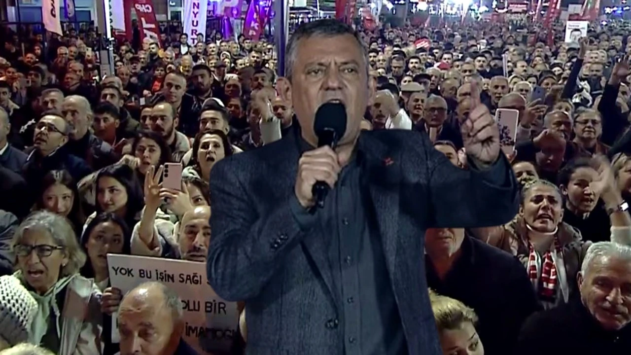 İddianame sonrası CHP'den Sultanbeyli'de gövde gösterisi...