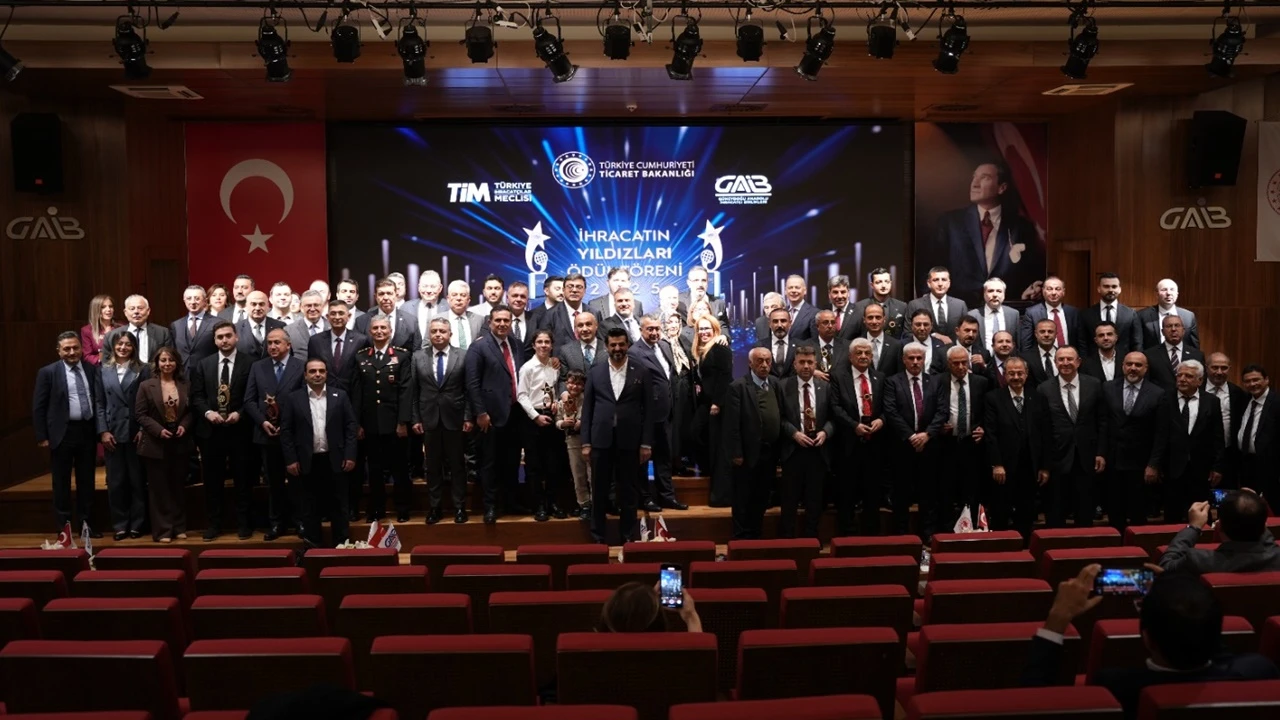 İhracatın yıldızları &ouml;d&uuml;llerine kavuştu...