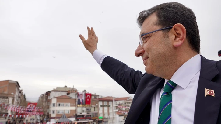 İmamoğlu: O malum partiye üye olmadan işe girebiliyor musunuz?