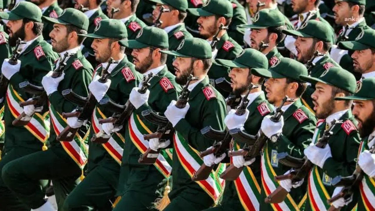 İsrail'den Zencan kentine saldırı: Üç Devrim Muhafızı öldü!