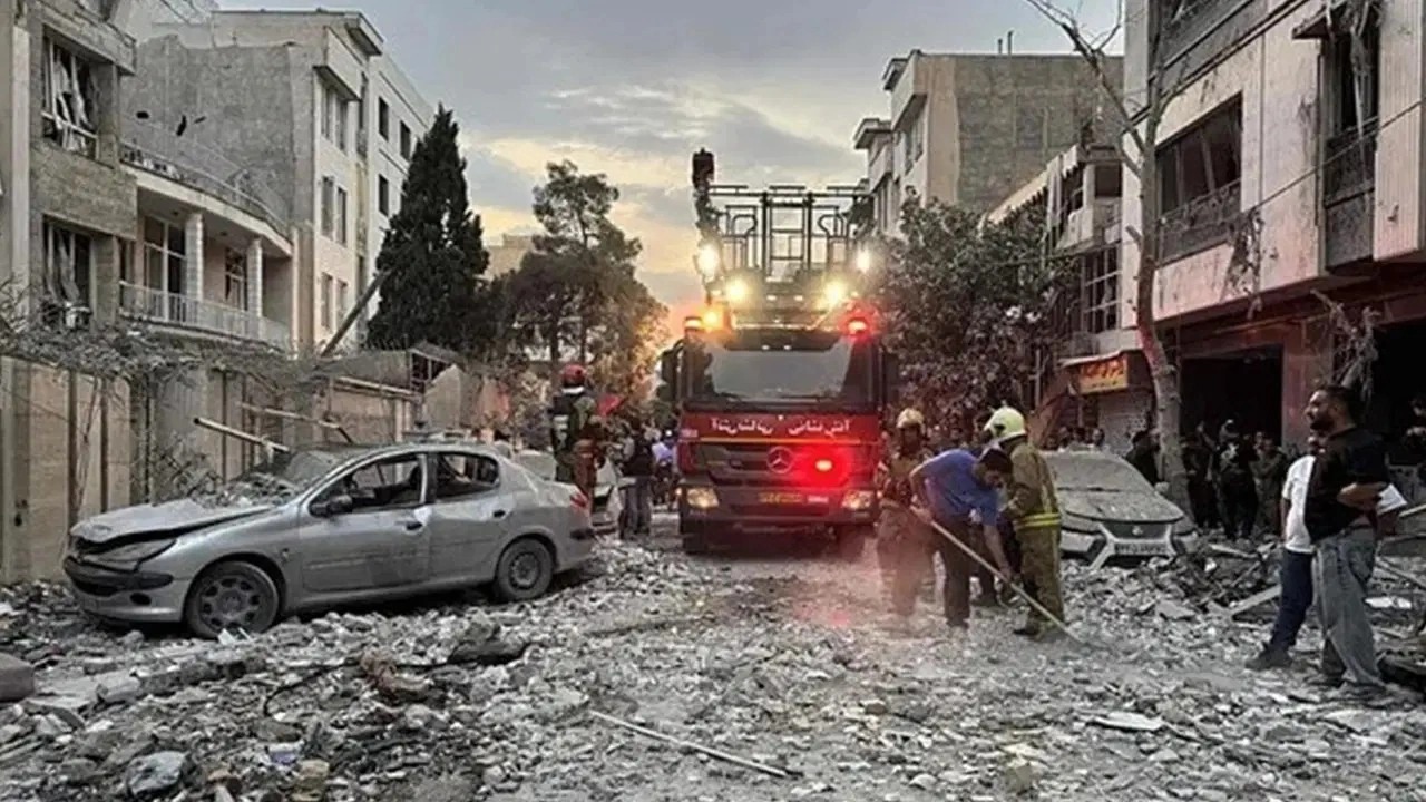 İsrail-İran çatışması... İran, sivil kayıplarının 400’ü aştığını bildirdi