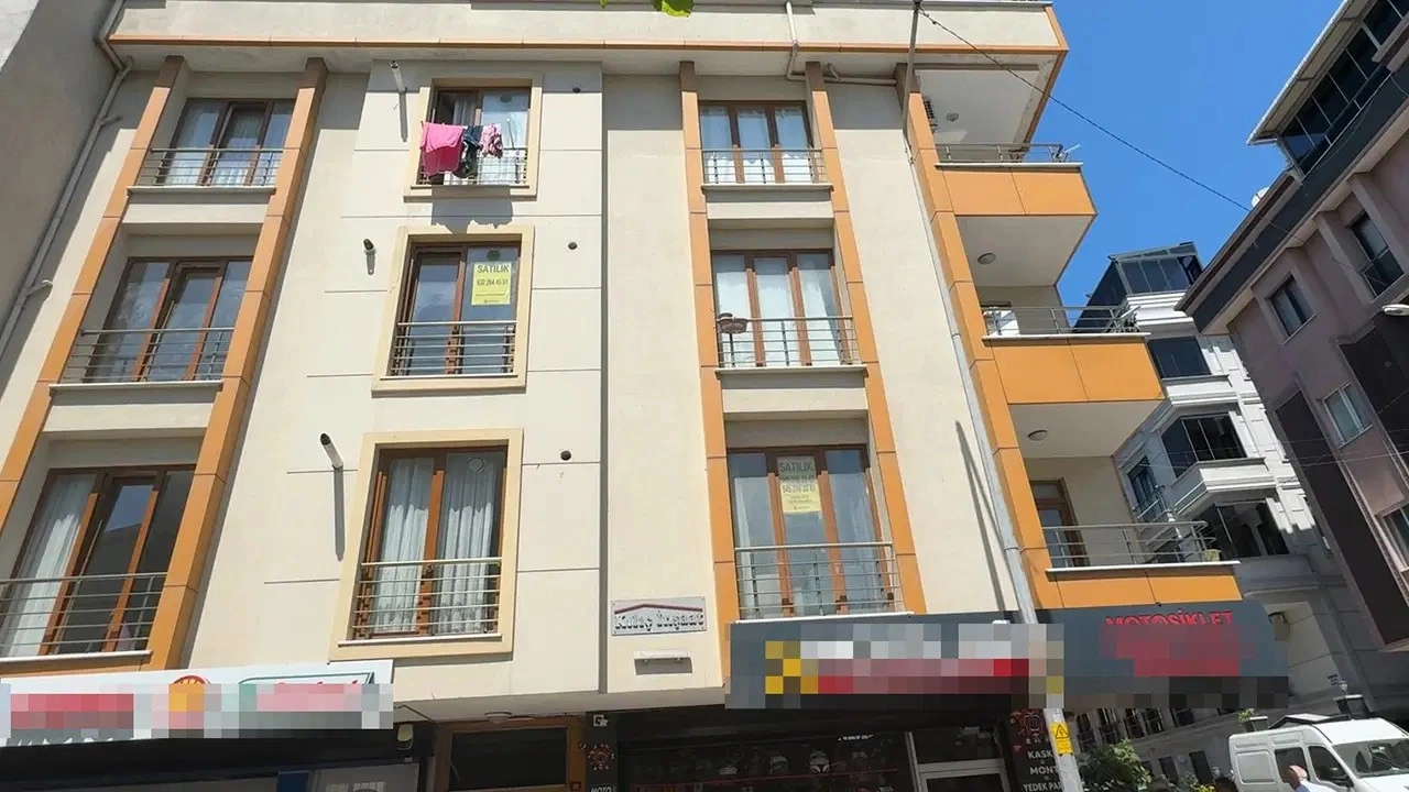 İstanbul'da 'çöp ev' iddiası: Satılık daireleri almaya gelenler, durumu öğrenince vaz