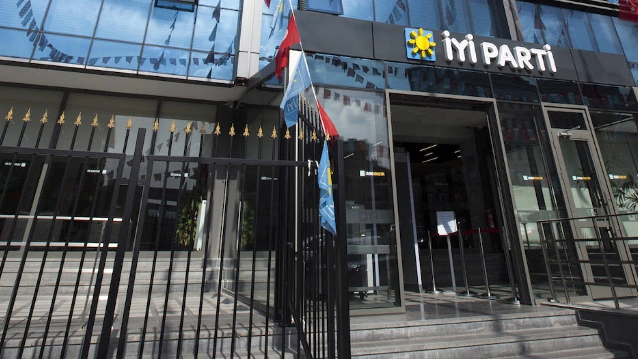 İYİ Parti'nin YSK Temsilcisi Öztürk'ten CHP'nin kurultay davasına ilişkin açıklama