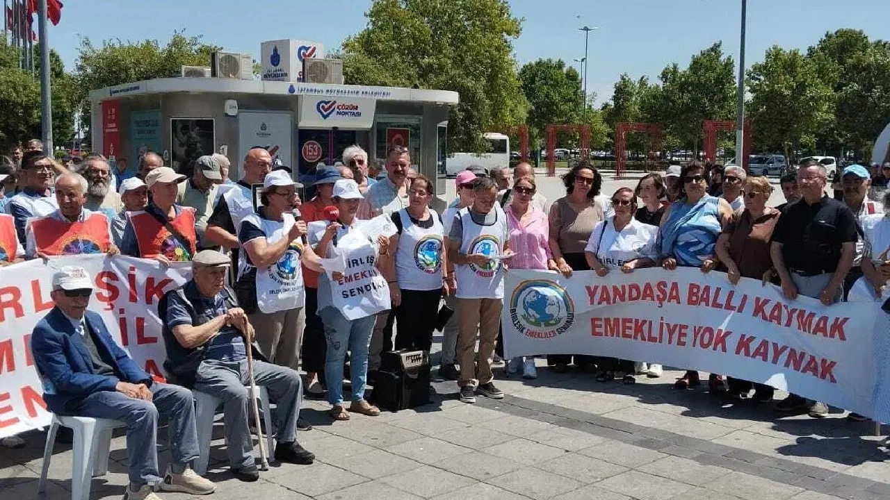 Kartal’da emeklilerden geçim eylemi: 'Krizi biz yaratmadık, faturasını da biz ödemeyeceğiz&#039