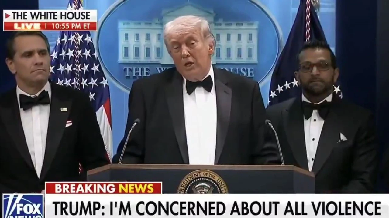 Katıldığı yemekte silahlı saldırıya uğrayan Trump'tan a&ccedil;ıklama