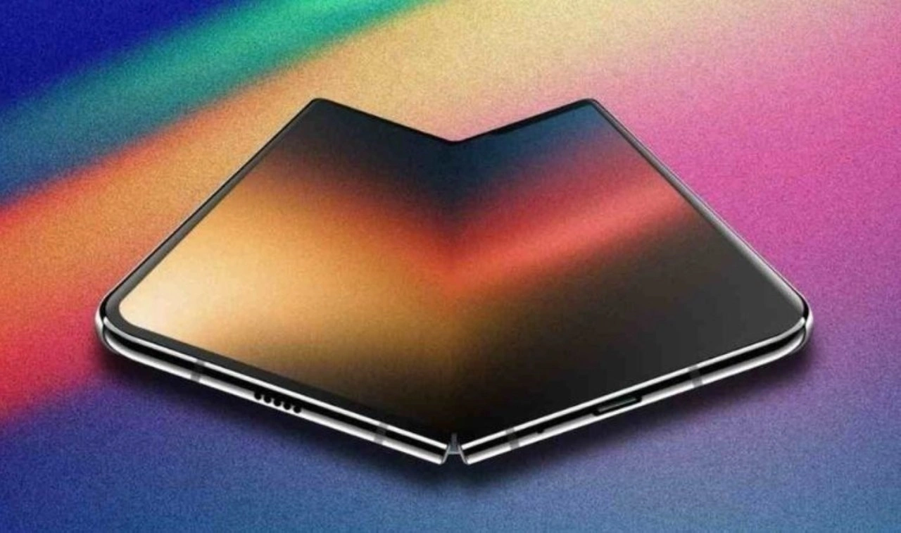Katlanabilir ekranlı iPhone, hangi özellikleriyle diğerlerinden ayrılacak?