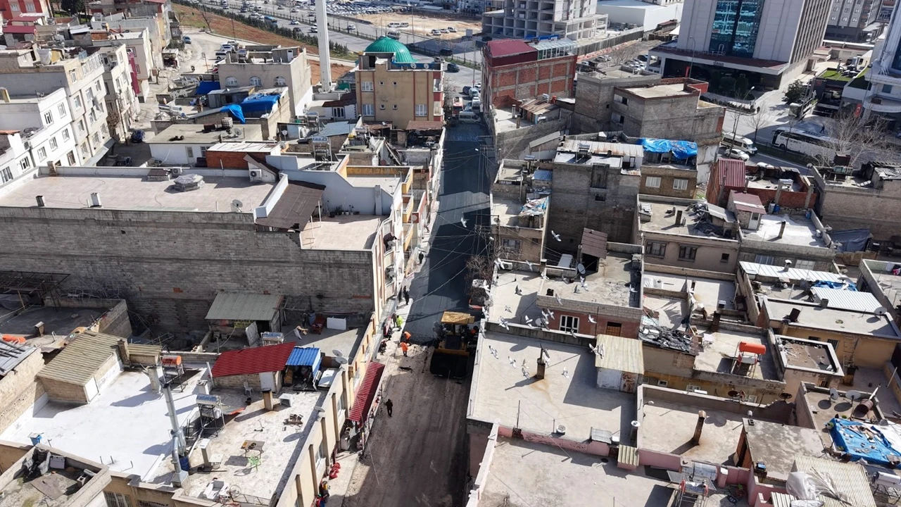 Kaya&ouml;n&uuml;'nde bozuk yollar yenileniyor