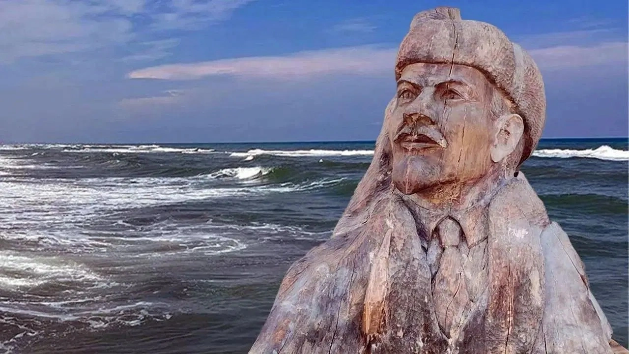 'Kayıp Lenin' bulundu: 32 yıldır aranan heykel Düzce Akçakoca'da sergileniyor