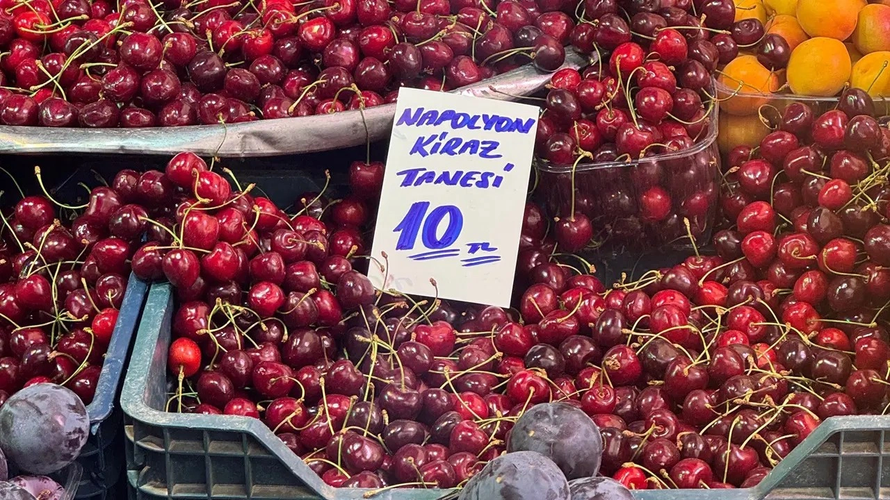 Kirazın tanesi 10 lira: Ekonomi politikaları 'meyvesini' veriyor!