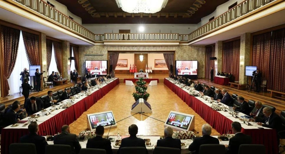 Komisyonda kavga! DEM Partililer toplantıyı terk etti