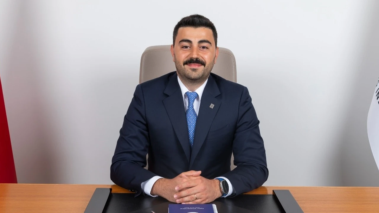 Konukoğlu'ndan, 24 Kasım Öğretmenler Günü mesajı