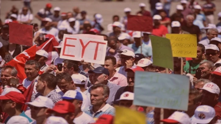 Kulis: AKP'li vekiller 'EYT oy getirmez, geç kaldık' diyorlar