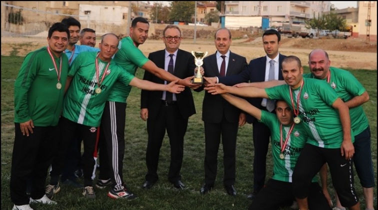 Kurumlar arası voleybol turnuvası sona erdi