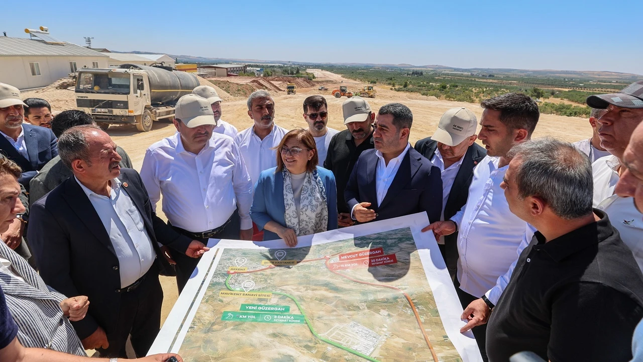 Mavikent-Havalimanı Yolu Projesi'nin y&uuml;zde 35'i tamamlandı