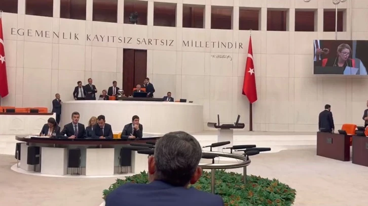 Meclis, AKP ve MHP oyları ile tekrar tatile girdi!