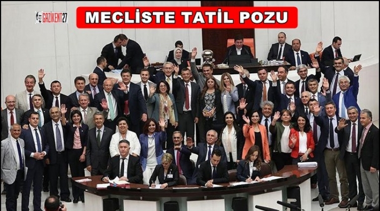 Meclis tatile b&ouml;yle girdi...