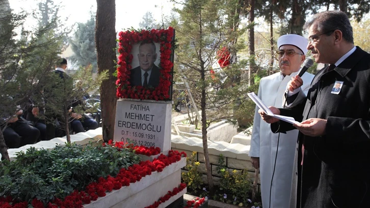 Mehmet Erdemoğlu mezarı başında anıldı