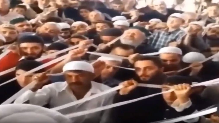 Menzil tarikatının 'tövbe seansı' gündem oldu! - Gazikent27 - Son ...
