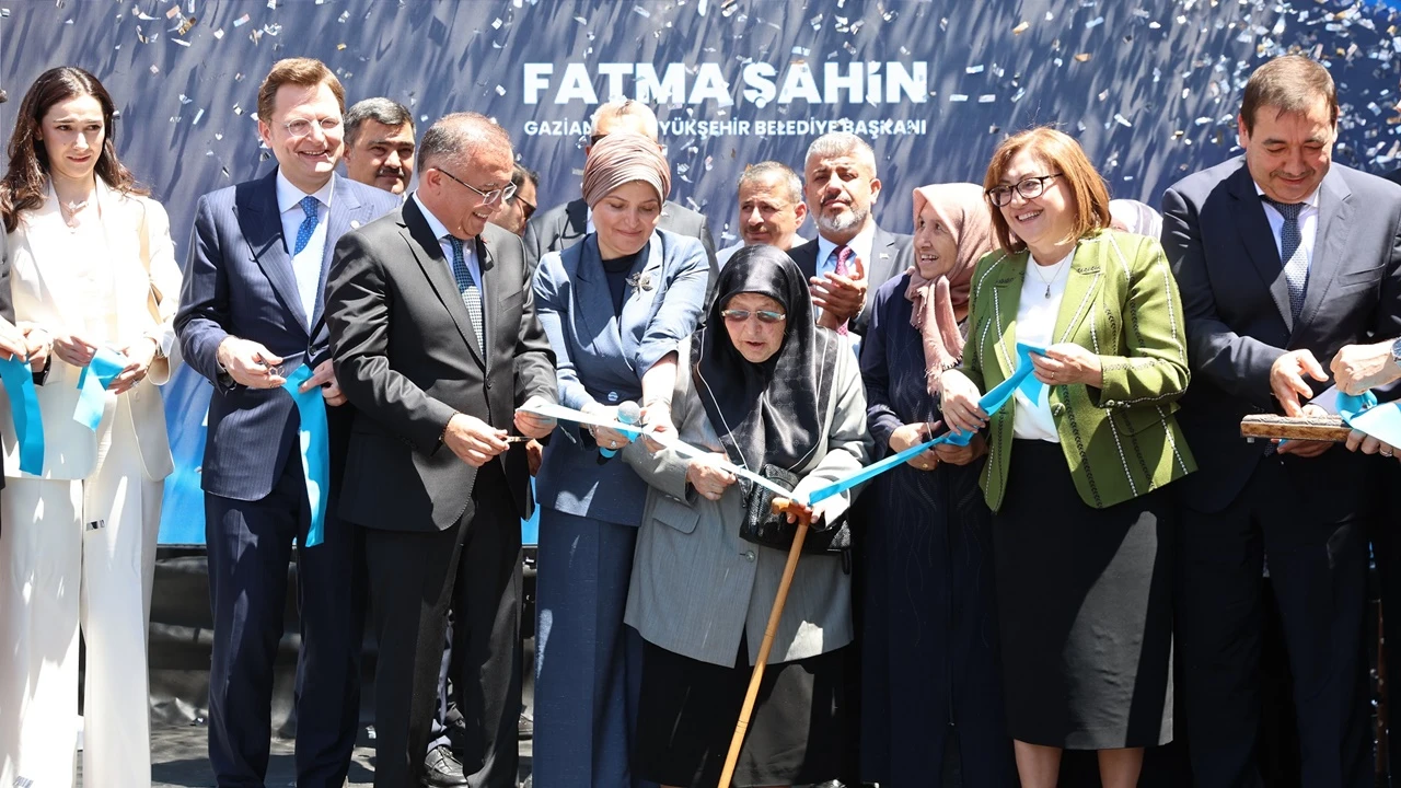 Meral-Beyhan Uslu Alzheimer Merkezi t&ouml;renle a&ccedil;ıldı