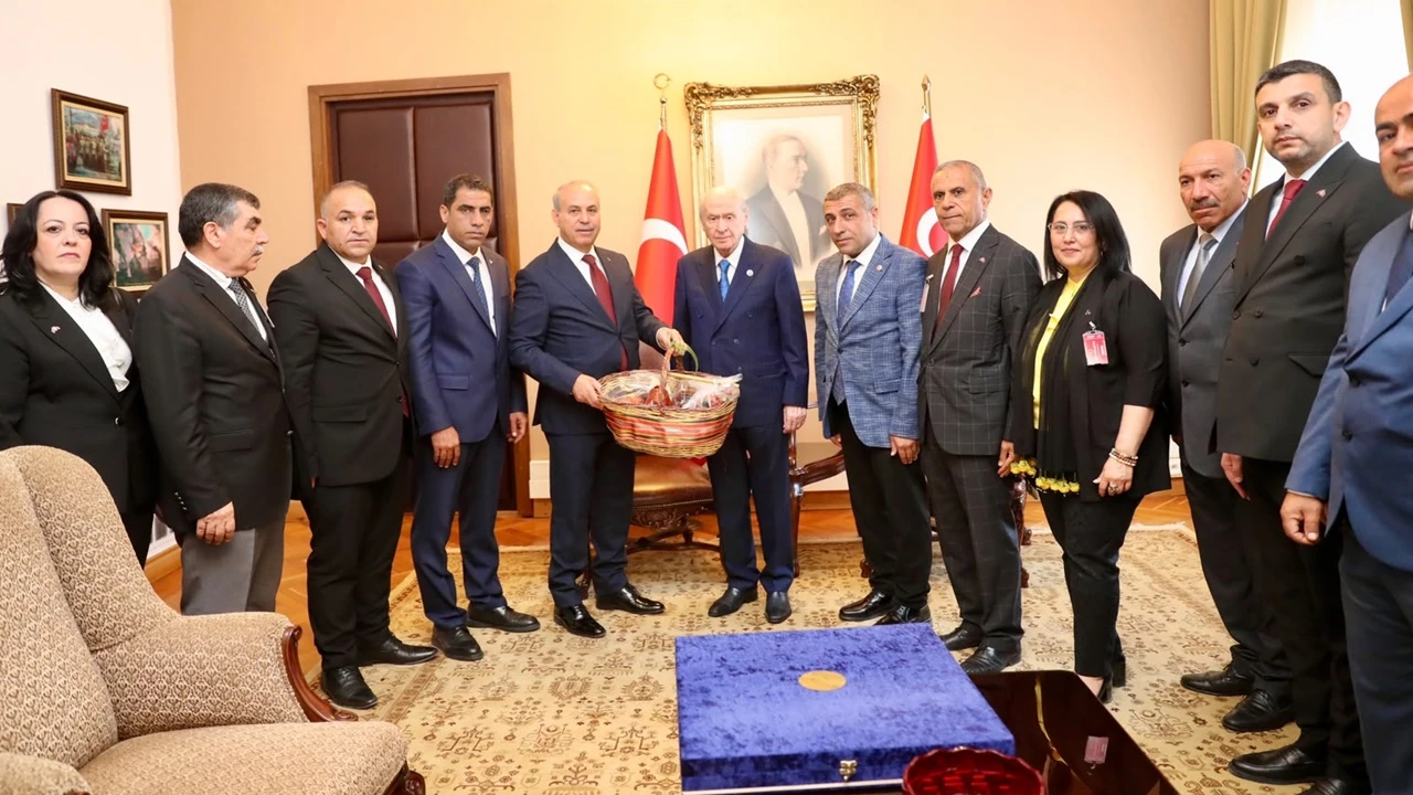 MHP Gaziantep'ten Bah&ccedil;eli&rsquo;ye hediye