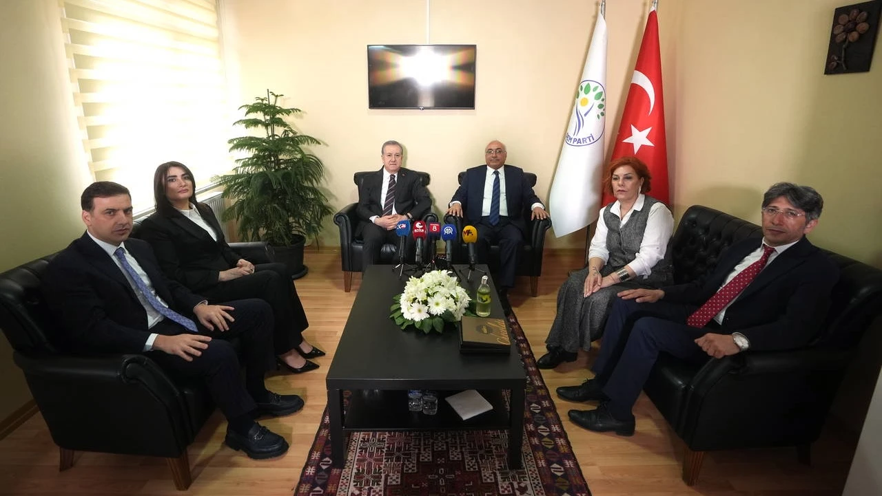 MHP heyetinden DEM Parti'ye bayram ziyareti