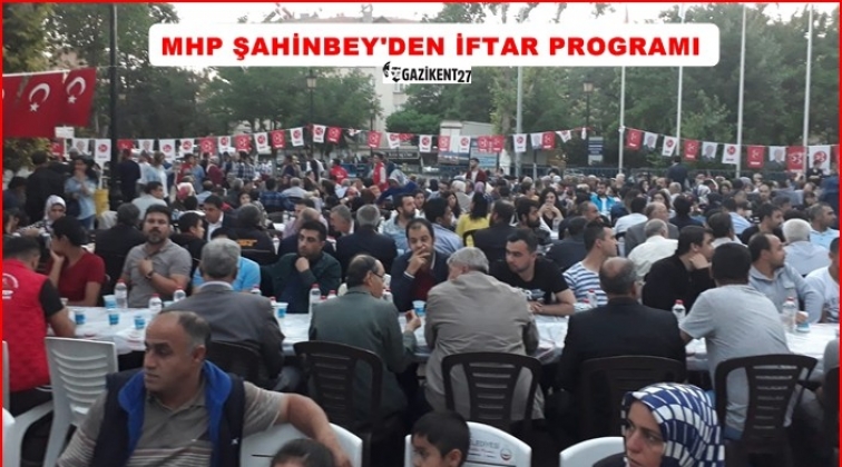 MHP Şahinbey Teşkilatından iftar yemeği