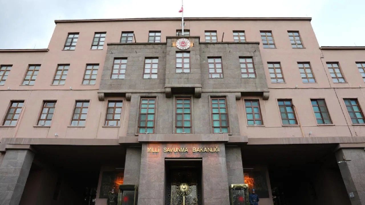 MSB kaynaklarından Yunanistan'a tepki: 'İyi niyetli olmadığı gibi akıllıca bir adım da değ