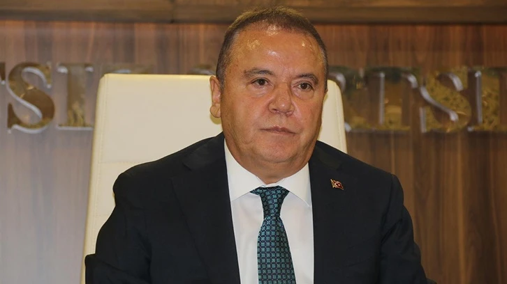 Muhittin Böcek görevden uzaklaştırıldı