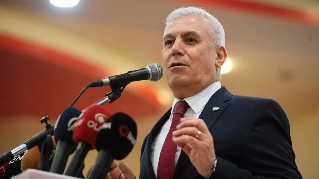 Mustafa Bozbey, CHP'den istifa ettiğini a&ccedil;ıkladı