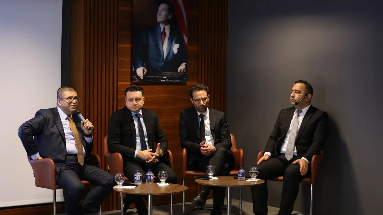 GAİB'te Reel Sektör Şirketleri İçin Kur Riski Yönetimi ve Korunma paneli 