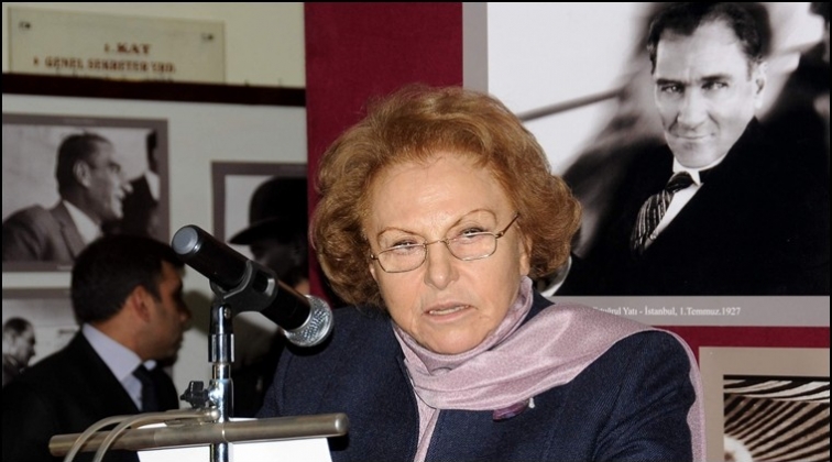 Nüket Ersoy: Öğretmen bilimi ve bilgiyi temsil eder