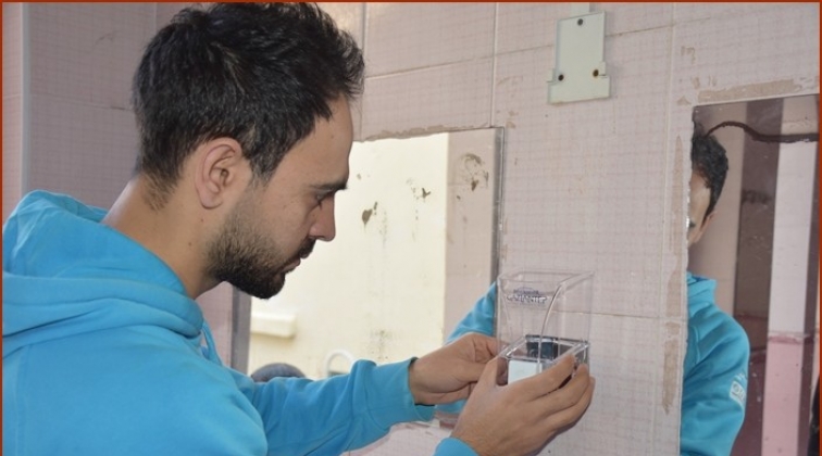 Okul ve camilere temizlik malzemesi yardımı