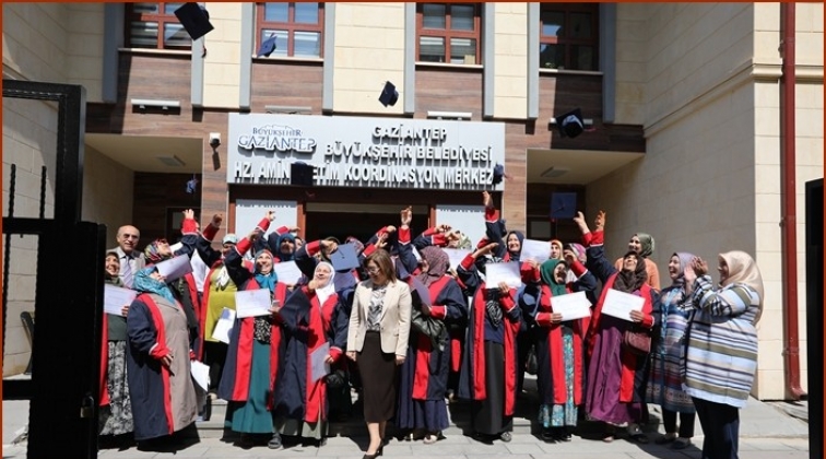 Okuma yazmayı &ouml;ğrendiler, kep attılar...