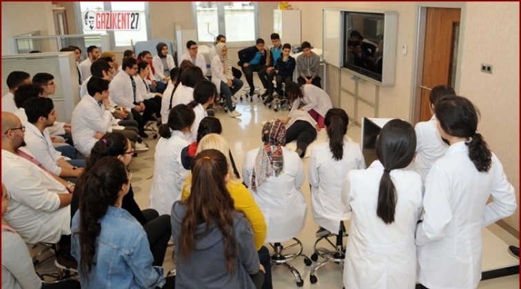 Ortaokul &ouml;ğrencileri Rekt&ouml;r Dağlı&rsquo;yı ziyaret etti