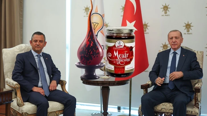 Özel'den Erdoğan'a mesir macunu ve 'Cumhuriyet Ateşi'