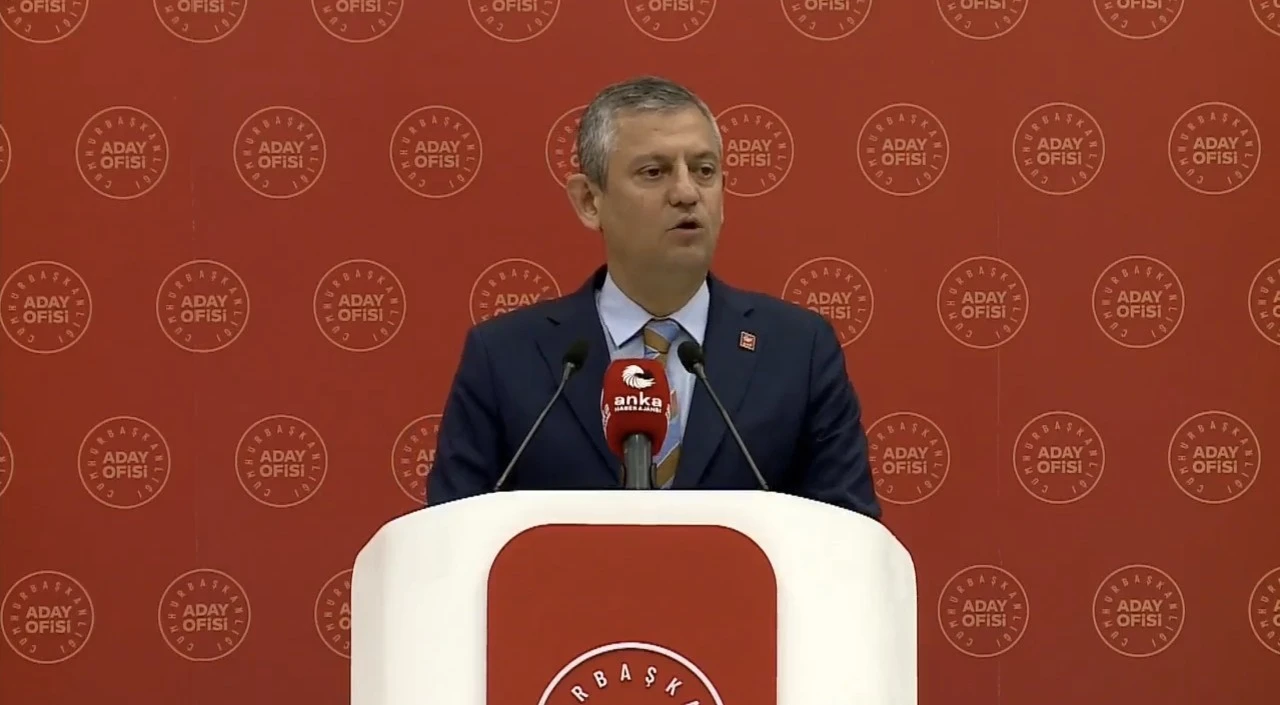 &Ouml;zg&uuml;r &Ouml;zel: 19 Mayıs'ın ışığı, 19 Mart'ın karanlığını yenecek!