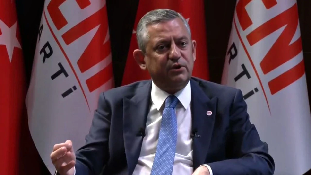 &Ouml;zg&uuml;r &Ouml;zel: Gemileri yakmadan siyasette yol y&uuml;r&uuml;nmez!