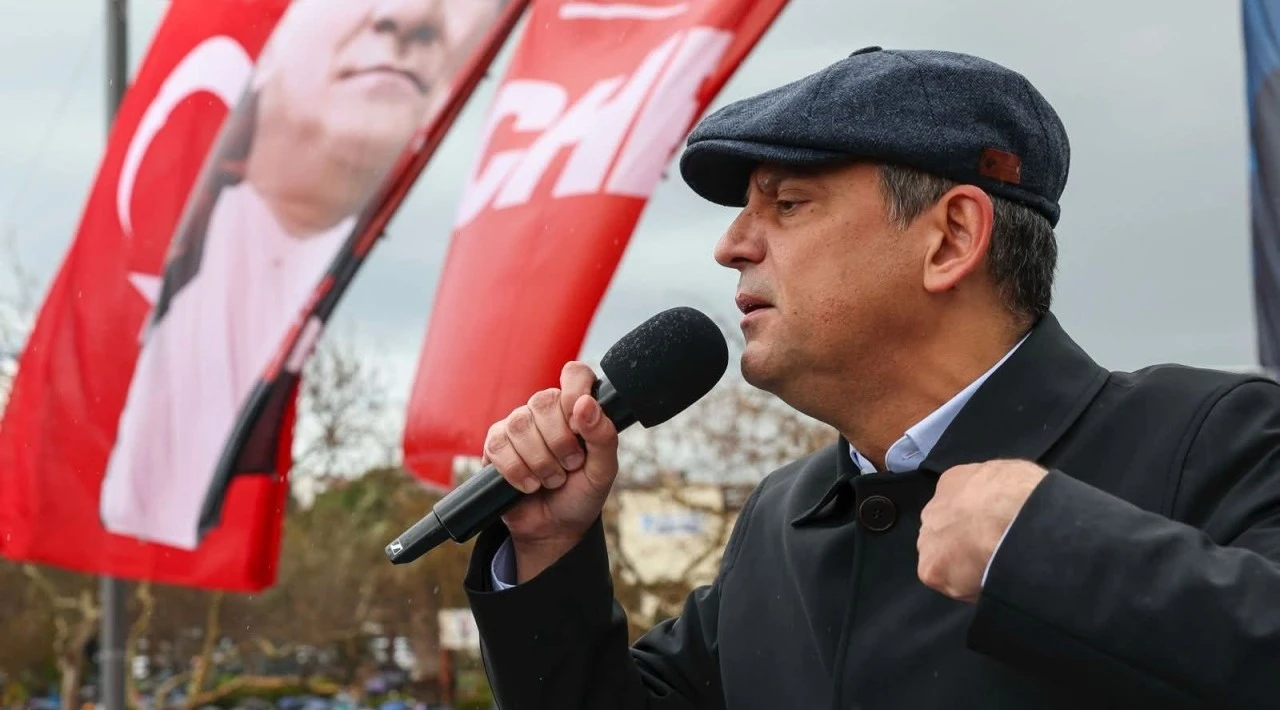 &Ouml;zg&uuml;r &Ouml;zel'den &Ouml;zkan Yalım'ın g&ouml;zaltı g&ouml;r&uuml;nt&uuml;lerine sert tepki