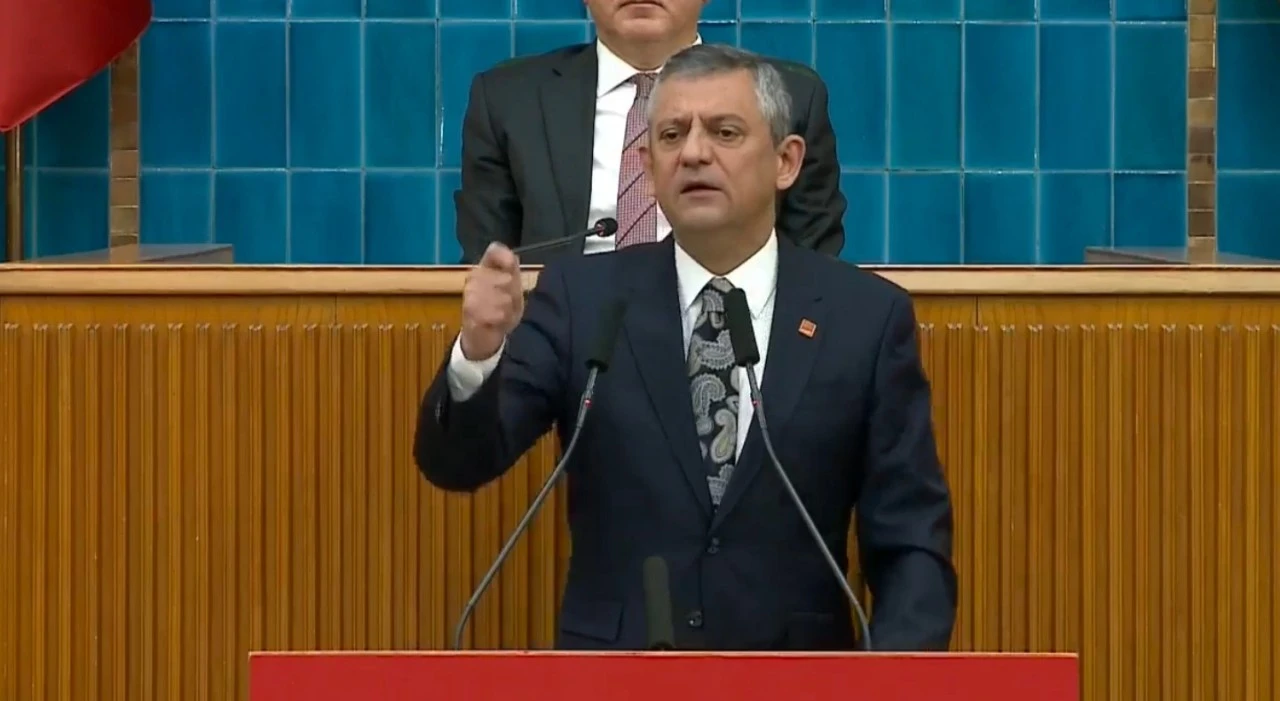 &Ouml;zg&uuml;r &Ouml;zel: G&uuml;n gelecek CHP'nin de bir balyoz operasyonu olacak!