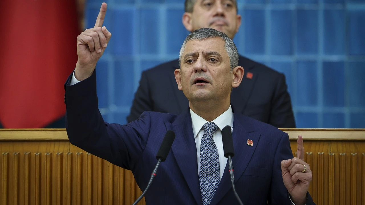 &Ouml;zg&uuml;r &Ouml;zel: Adayımın diplomasını bırakırsa adayım hazır...