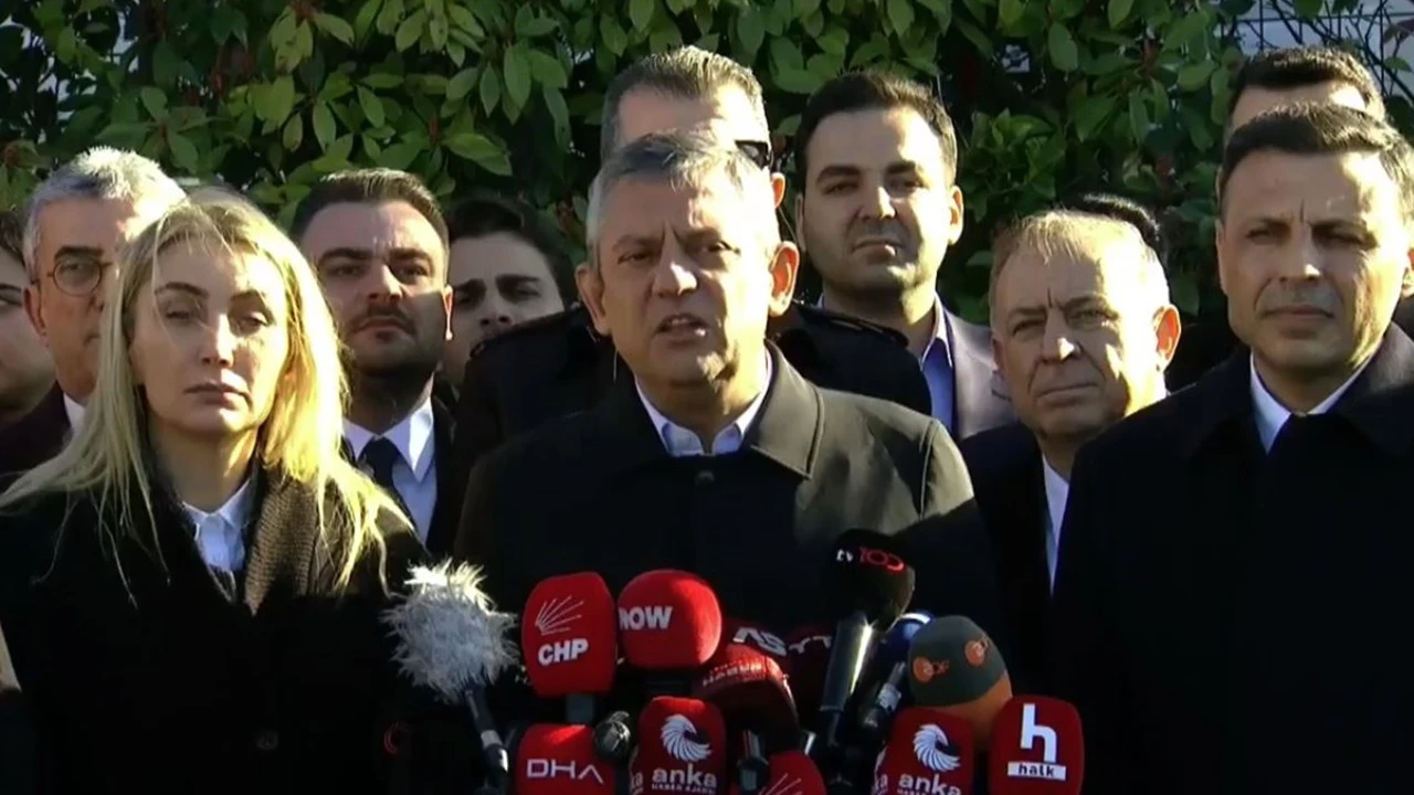 Özgür Özel: AK Parti ve MHP milletvekillerine sesleniyorum