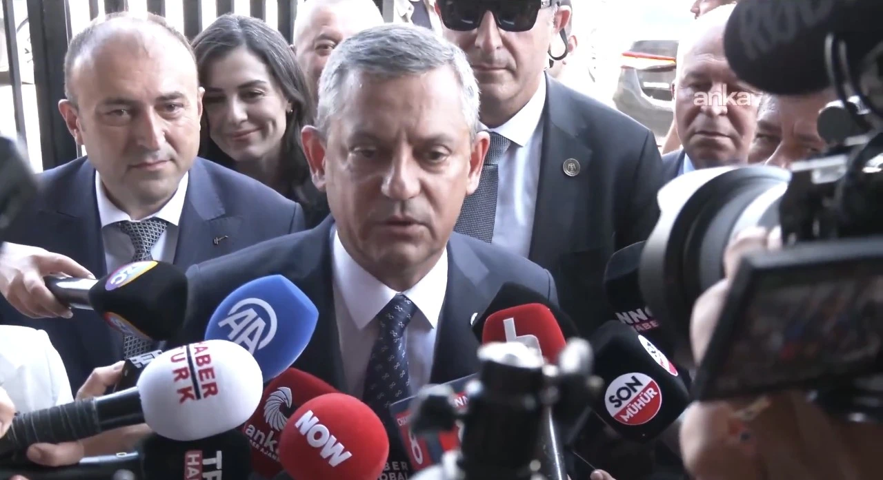 &Ouml;zg&uuml;r &Ouml;zel: Avrupa'daki sosyal demokrat partilerin toplam &uuml;ye sayısına eriştik