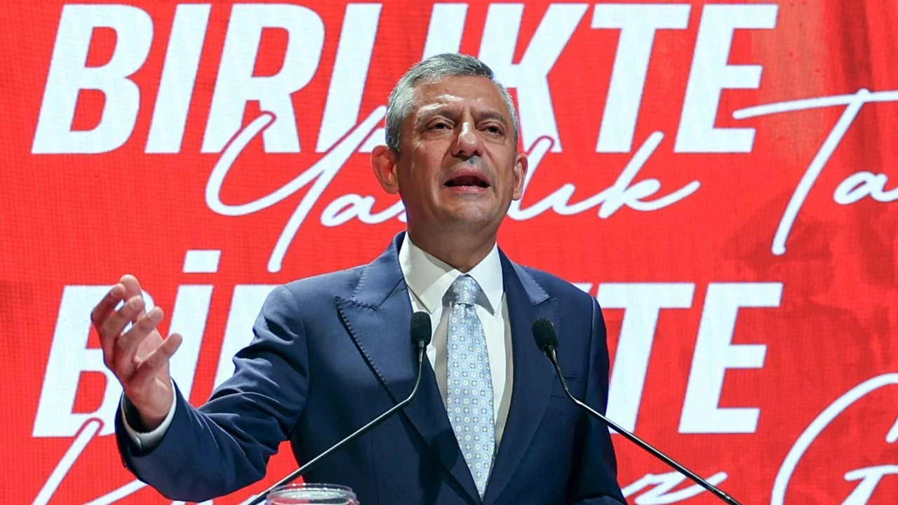 Özgür Özel: Baş edemedikleri için baş eğdirmeye çalışıyorlar!