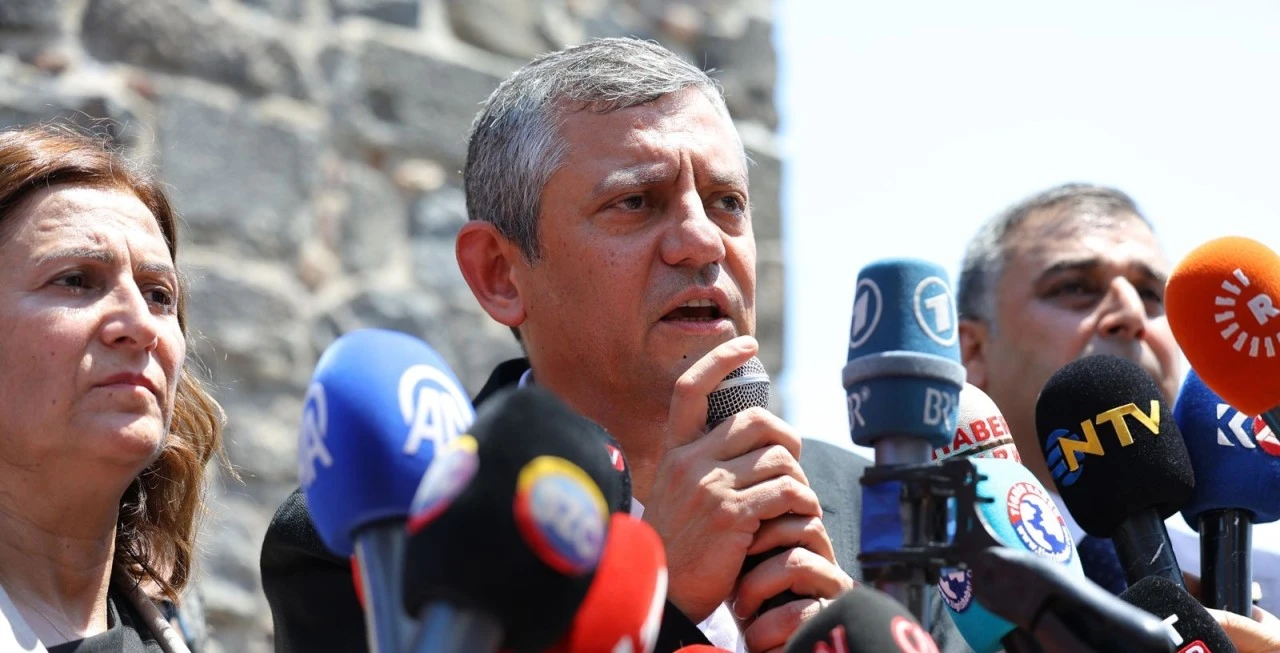 &Ouml;zg&uuml;r &Ouml;zel: Demirtaş'ın selamları başımızın g&ouml;z&uuml;m&uuml;z&uuml;n &uuml;st&uuml;ndedir...