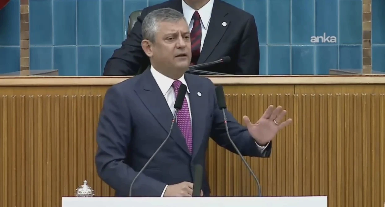 &Ouml;zg&uuml;r &Ouml;zel'den CHP'lilere YENİ Parti'ye katılma &ccedil;ağrısı 