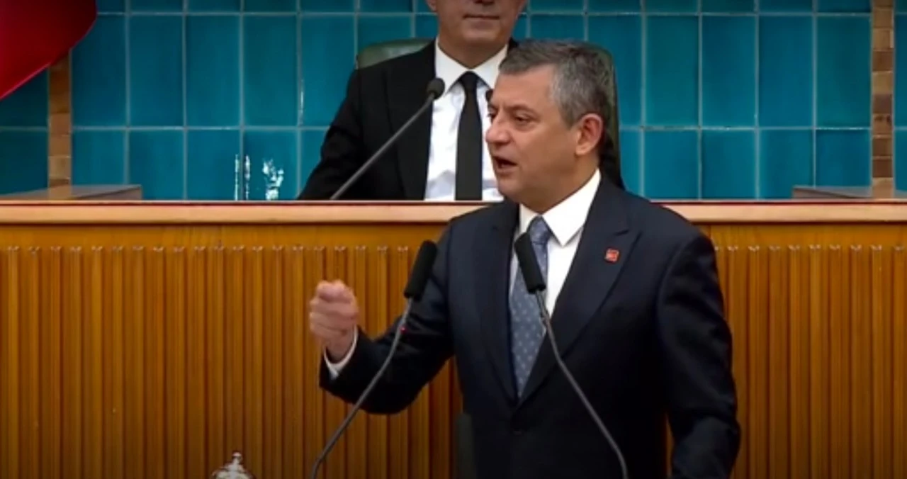Özgür Özel'den Erdoğan'a: Hiç kusura bakmasın, o devir kapandı!
