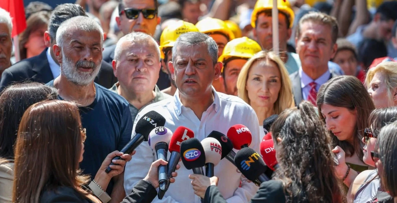 &Ouml;zg&uuml;r &Ouml;zel'den madencilere destek ziyareti 