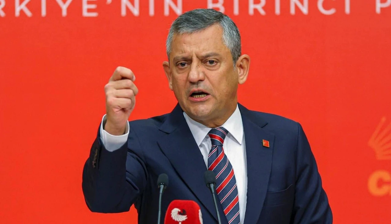 Özgür Özel'den operasyon tepkisi: 9 dalga değil, 99 dalga yapsanız da...
